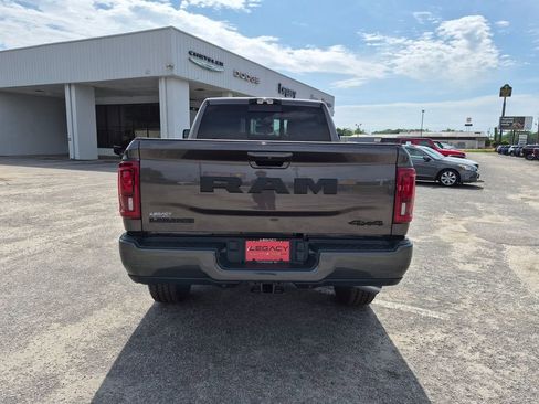 New 2026 RAM 2500 Laramie AWD/4WD image 4