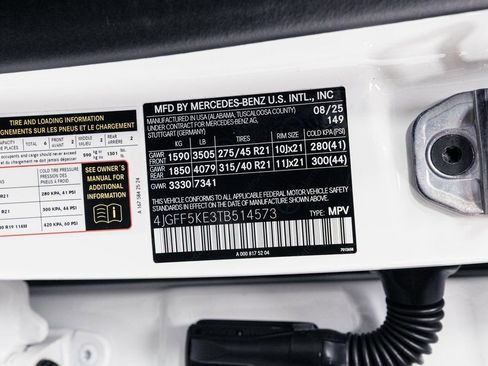 Certified 2026 Mercedes-Benz GLS 450 4MATIC image 40