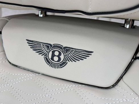 New 2025 Bentley Flying Spur Plug-In Hybrid image 19