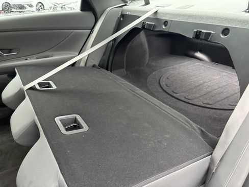 Used 2024 Hyundai Elantra SEL image 23