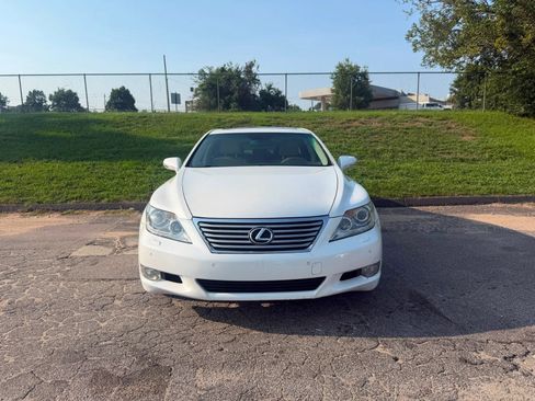 Used 2011 Lexus LS 460 w/ Comfort Pkg RWD image 3