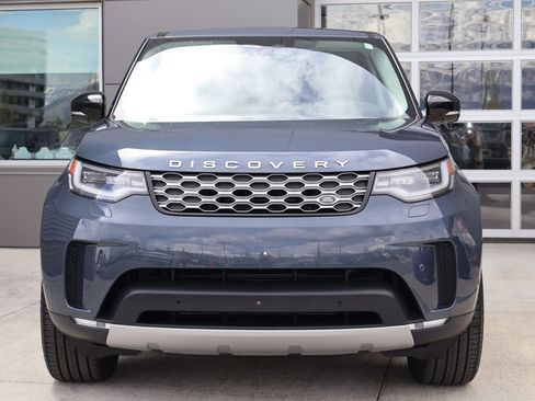 Certified 2025 Land Rover Discovery S AWD/4WD image 2