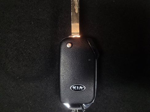 Used 2021 Kia K5 LX FWD image 32