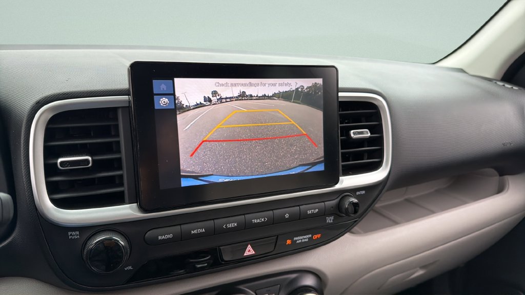 Used 2023 Hyundai Venue SEL FWD image 16