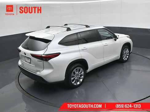 Used 2023 Toyota Highlander Limited w/ Protection Package #3 (TMS) AWD/4WD image 52