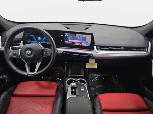 Certified 2025 BMW X1 xDrive28i w/ Convenience Package image 9