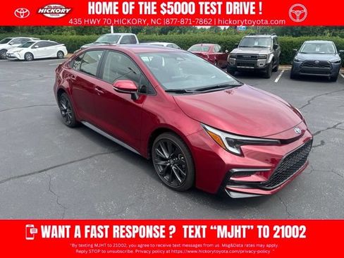 Used 2025 Toyota Corolla SE FWD image 1