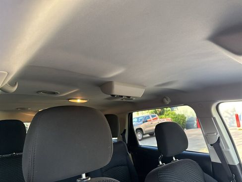 Used 2017 Dodge Journey SE w/ Flexible Seating Group FWD image 27