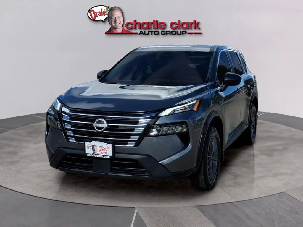 Used 2024 Nissan Rogue S FWD image 1