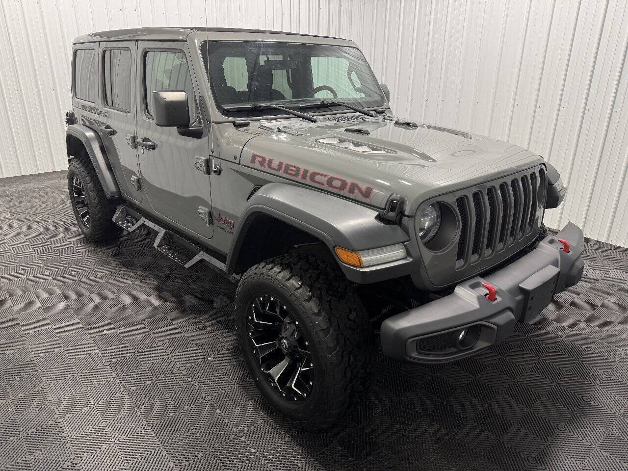 Used 2019 Jeep Wrangler Unlimited Rubicon w/ Uconnect 4C Nav & Sound Group AWD/4WD image 2