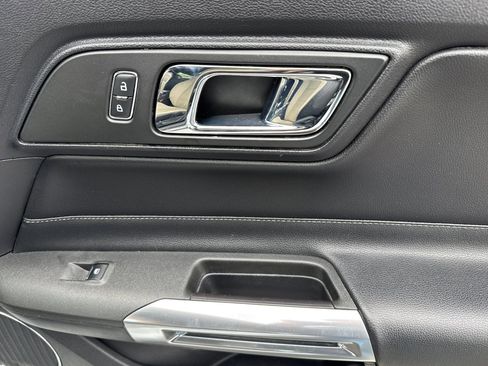 Used 2015 Ford Mustang Premium RWD image 20