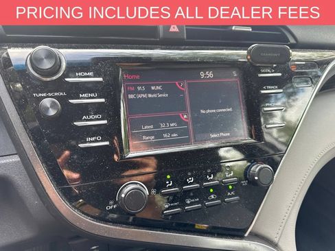 Used 2018 Toyota Camry LE FWD image 4