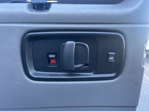 Used 2022 Chevrolet Express 3500 LS image 33