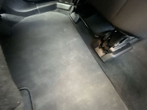 Certified 2023 Chevrolet Traverse LT image 35