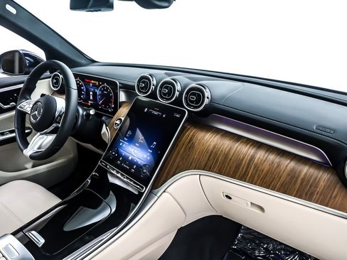 Certified 2024 Mercedes-Benz GLC 300 GLC 300 SUV image 17