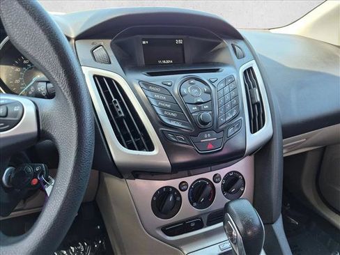 Used 2014 Ford Focus SE FWD image 14