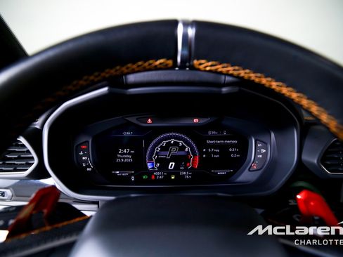 Used 2019 Lamborghini Urus image 12