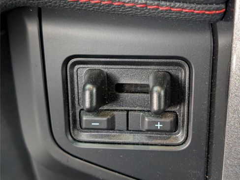 Used 2023 Ford Expedition Limited image 28