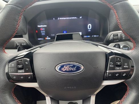 Used 2025 Ford Explorer ST AWD/4WD image 17