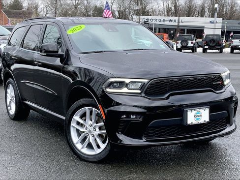 Used 2023 Dodge Durango GT image 2