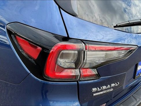 Used 2021 Subaru Outback Limited image 29