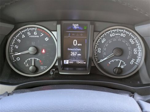Used 2023 Toyota Tacoma TRD Sport image 28