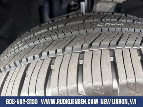 Used 2023 Jeep Grand Cherokee L Laredo AWD/4WD image 26