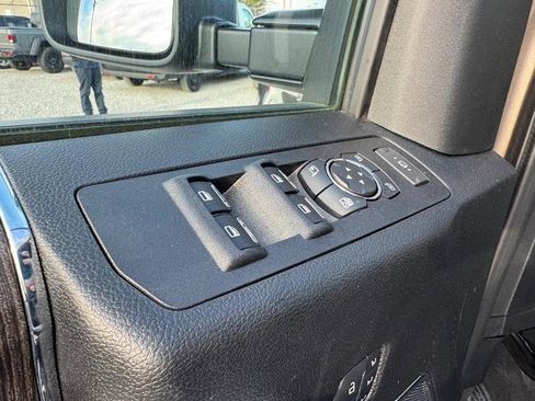 Used 2021 Ford F350 Lariat w/ Lariat Ultimate Package image 17