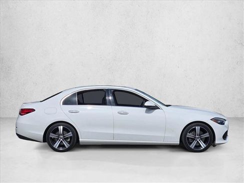 Used 2022 Mercedes-Benz C 300 Sedan image 4