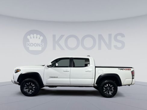 Used 2021 Toyota Tacoma TRD Off-Road w/ Technology Package image 2
