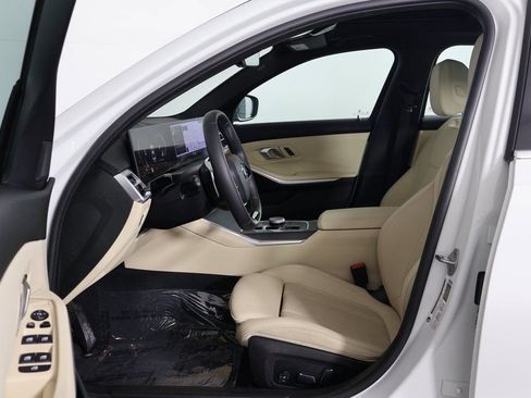 Used 2025 BMW 330i Sedan w/ Premium Package image 10