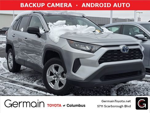Used 2020 Toyota RAV4 LE image 1