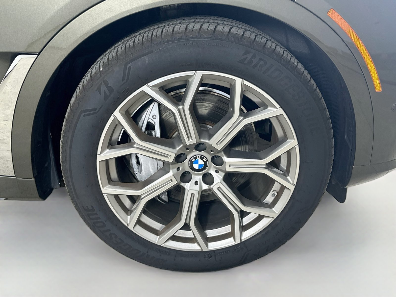 Used 2026 BMW X7 xDrive40i w/ Premium Package AWD/4WD image 10