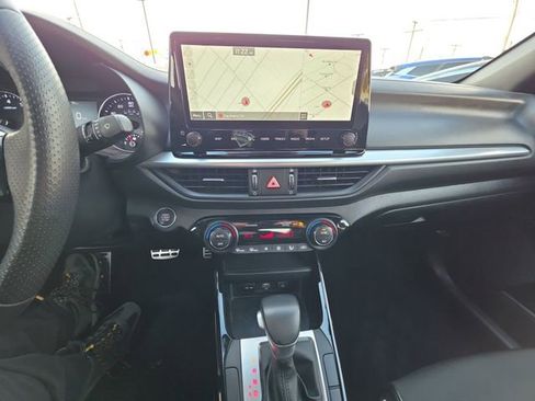 Used 2024 Kia Forte GT-Line image 20