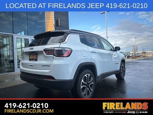 Used 2024 Jeep Compass Limited image 12