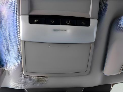 Used 2025 Nissan Pathfinder S image 24