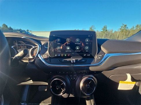 New 2025 Chevrolet Blazer LT w/ Convenience Package image 11