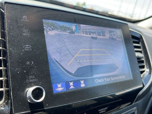 Used 2023 Honda Ridgeline Sport image 17