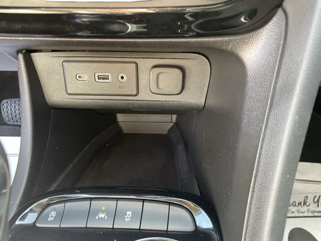 Used 2023 Buick Encore GX Select FWD image 16