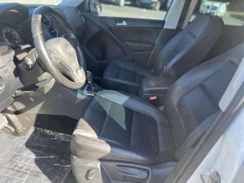 Used 2015 Volkswagen Tiguan SE image 7
