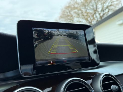 Used 2018 Mercedes-Benz GLC 300 GLC 300 4MATIC w/ Premium Package image 30