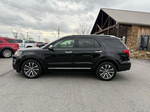 Used 2016 Ford Explorer Platinum image 3