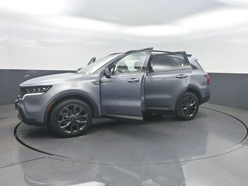 Used 2022 Kia Sorento SX Prestige w/ Rust Color Package AWD/4WD image 37