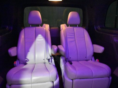 Used 2016 Mercedes-Benz Metris Passenger image 35