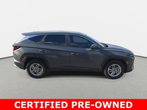 Used 2025 Hyundai Tucson SE image 4