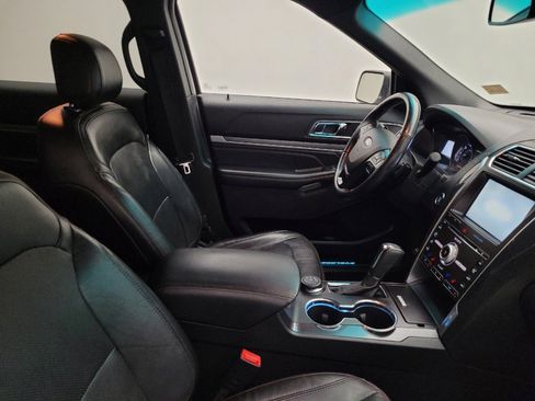 Used 2016 Ford Explorer Sport w/ Equipment Group 401A AWD/4WD image 21