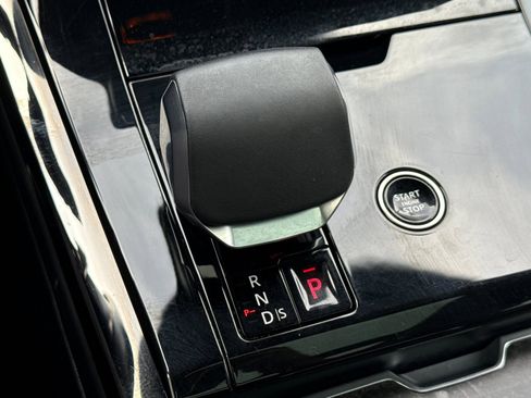 Used 2024 Land Rover Range Rover Sport Dynamic SE image 21