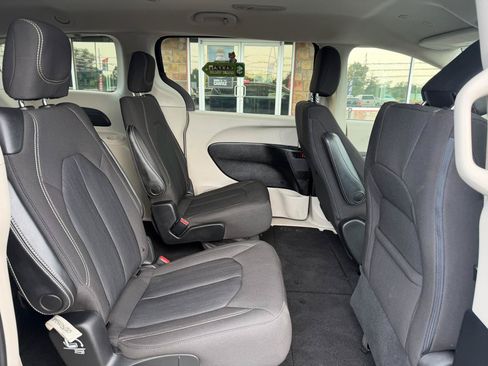 Used 2020 Chrysler Voyager LX w/ Cold Weather Group FWD image 19