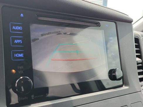 Used 2017 Toyota Sienna SE FWD image 23