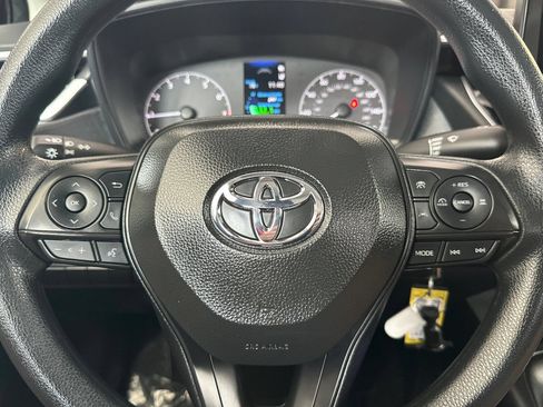 Used 2025 Toyota Corolla LE FWD image 25